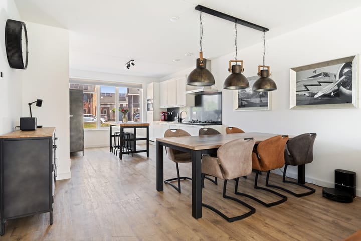 Foto 21 van Maximalaan 54