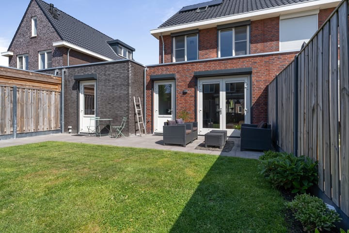 Foto 45 van Maximalaan 54