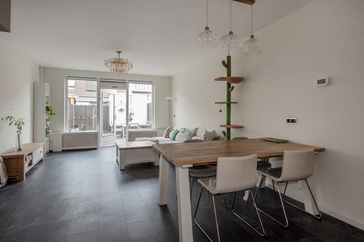 Foto 2 van Dr. L.J. Rogierstraat 17