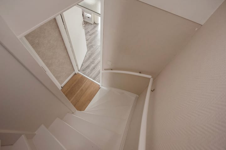 Foto 24 van Dr. L.J. Rogierstraat 17