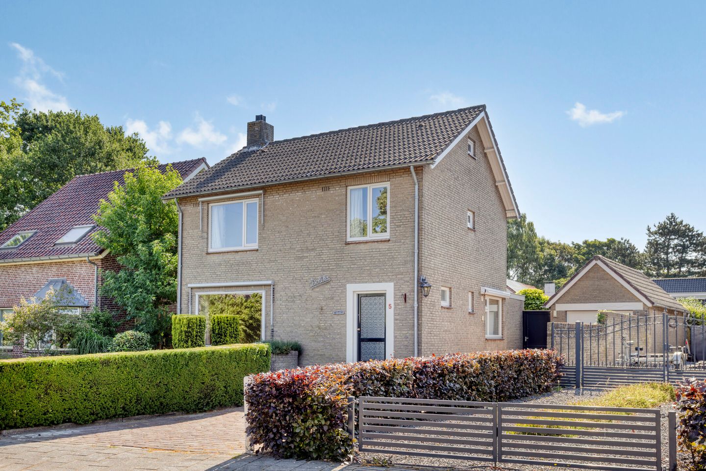 Foto 1 van Goudenregenstraat 5