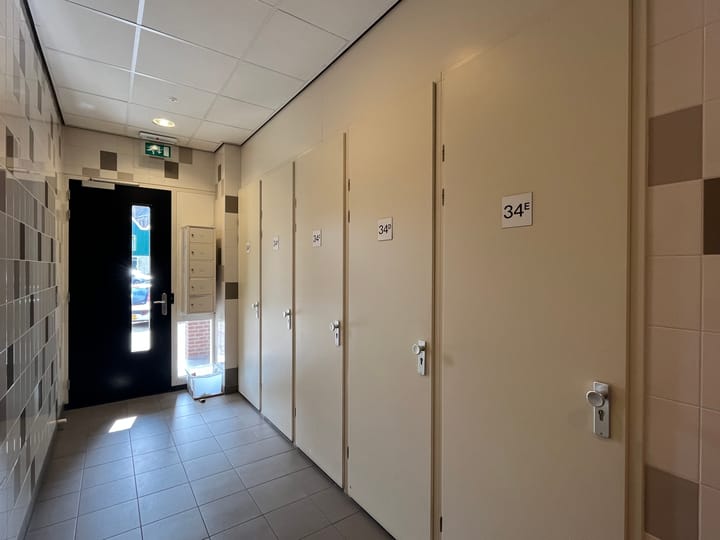 Photo 9 of Nieuwe Zijds Burgwal 34-D