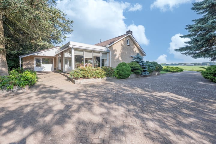 Photo 9 of Sint Maartenstraat 10