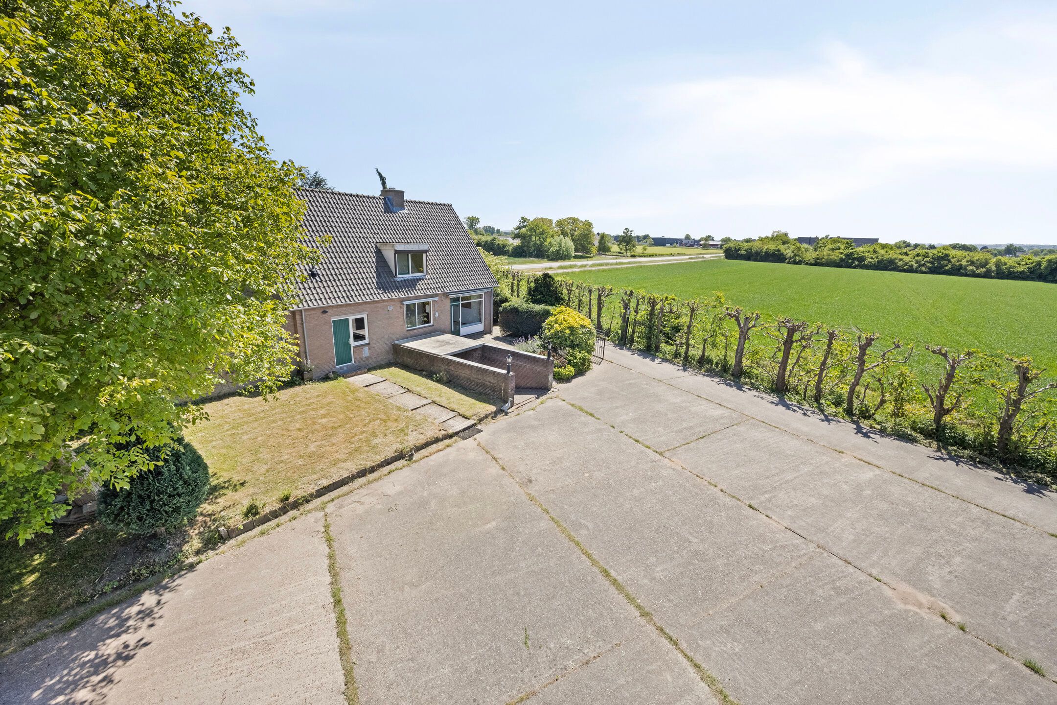 Photo 66 of Botsestraat 11