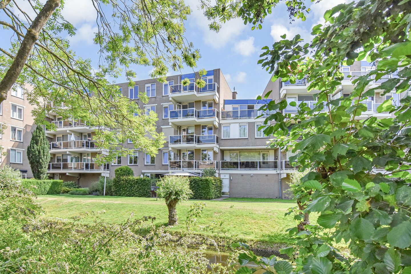 Foto 44 van Dirk Buserf 194