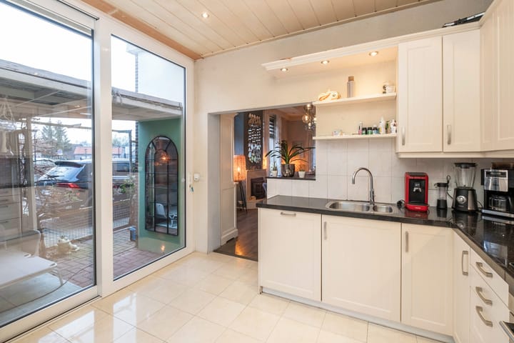 Foto 13 van Molenstraat 4