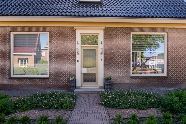 Foto 73 van Molenstraat 4