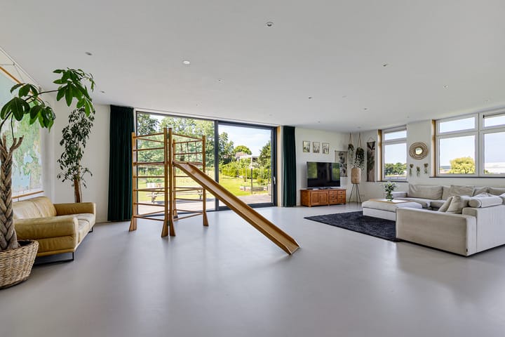 Foto 12 van Oudeschouw 8