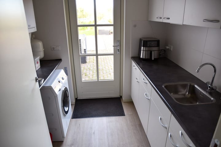 Photo 35 of Zuiderhoeksweg 8