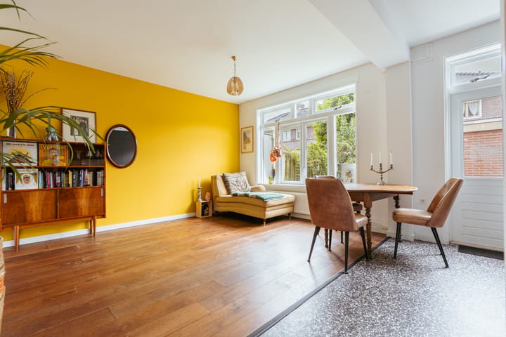 Photo 6 of Veeteeltstraat 12-A