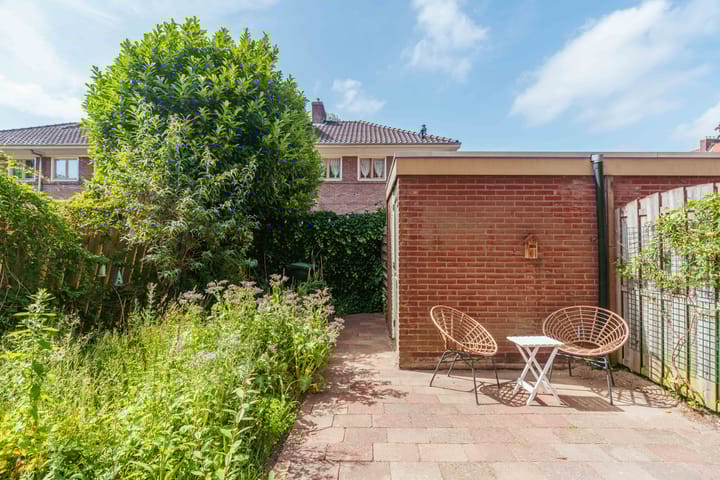 Photo 24 of Veeteeltstraat 12-A