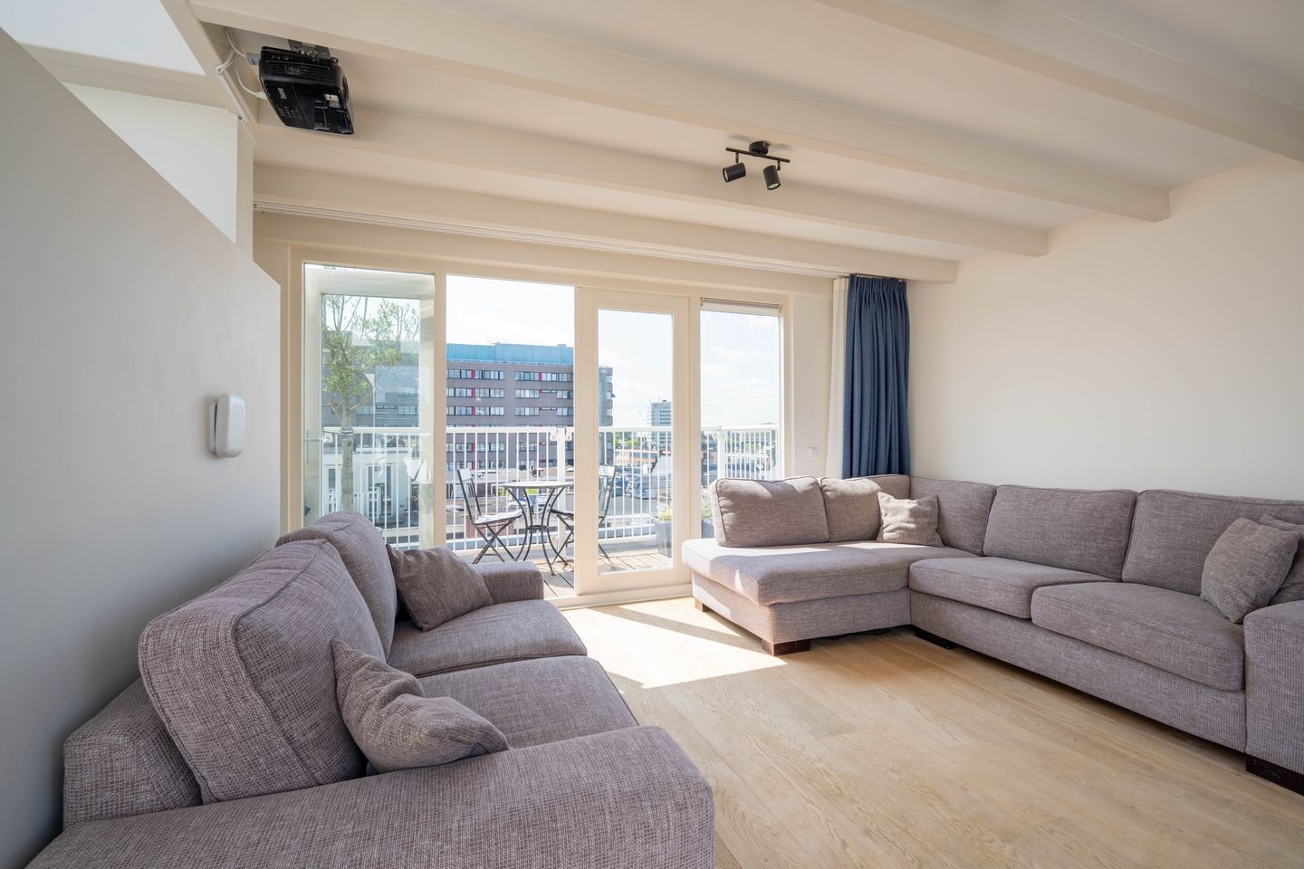 Foto 25 van Tilanusstraat 77-5