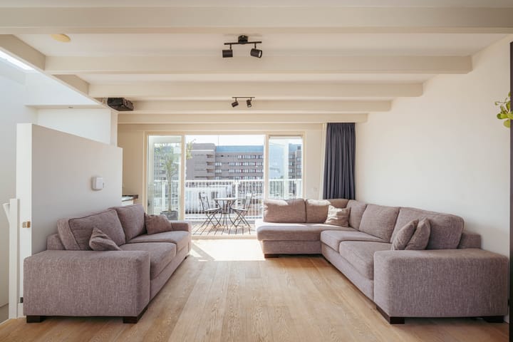 Foto 26 van Tilanusstraat 77-5