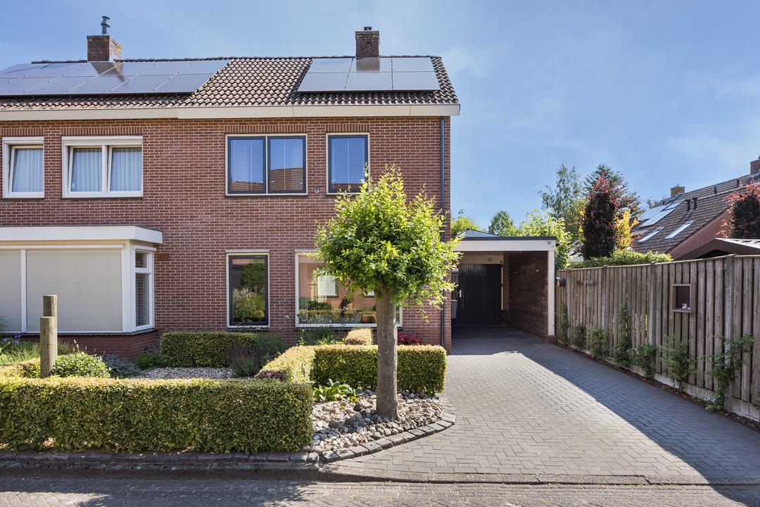 Photo 2 of van Hanxledenstraat 21