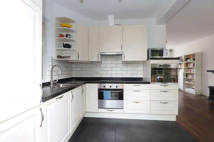 Foto 12 van Professor Regoutstraat 7