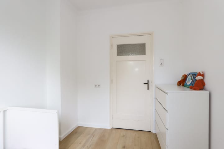 Foto 24 van Professor Regoutstraat 7