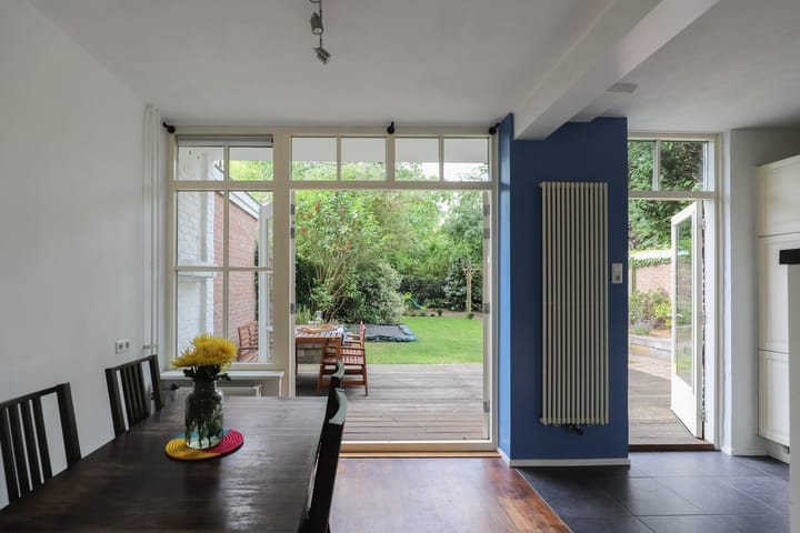 Foto 36 van Professor Regoutstraat 7