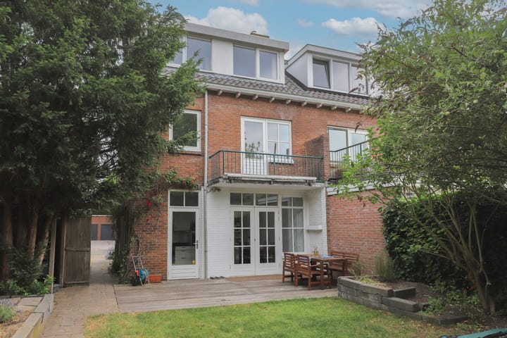 Foto 40 van Professor Regoutstraat 7