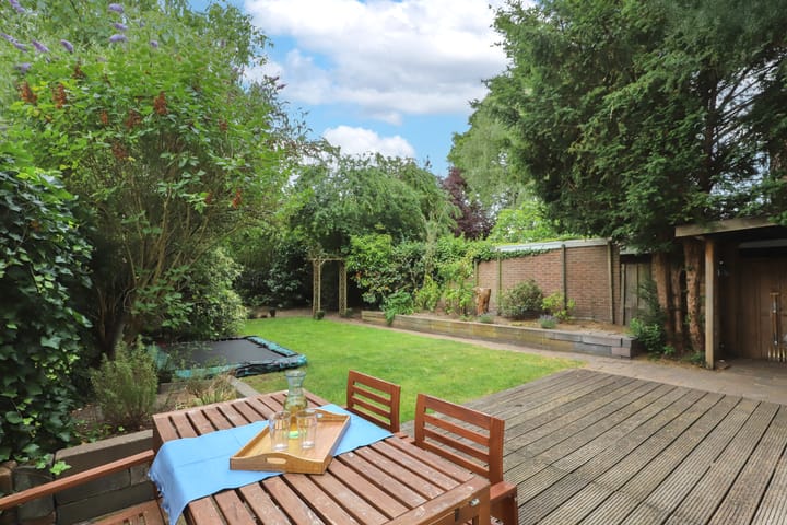 Foto 44 van Professor Regoutstraat 7