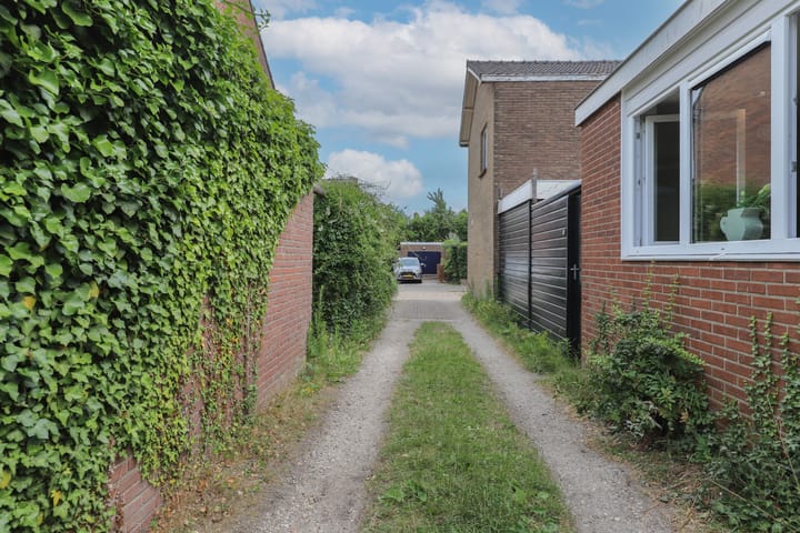 Foto 50 van Professor Regoutstraat 7