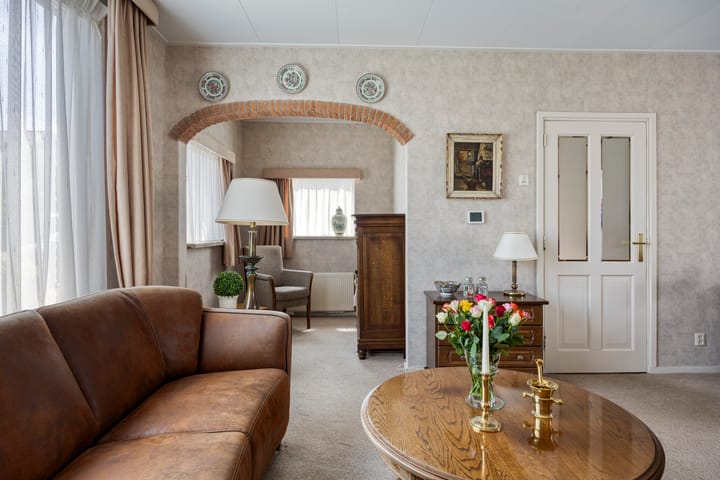 Foto 9 van Van Lennepstraat 5