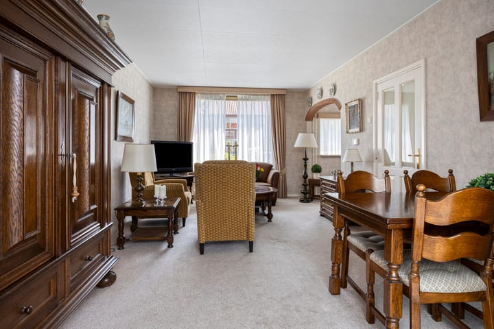 Foto 10 van Van Lennepstraat 5