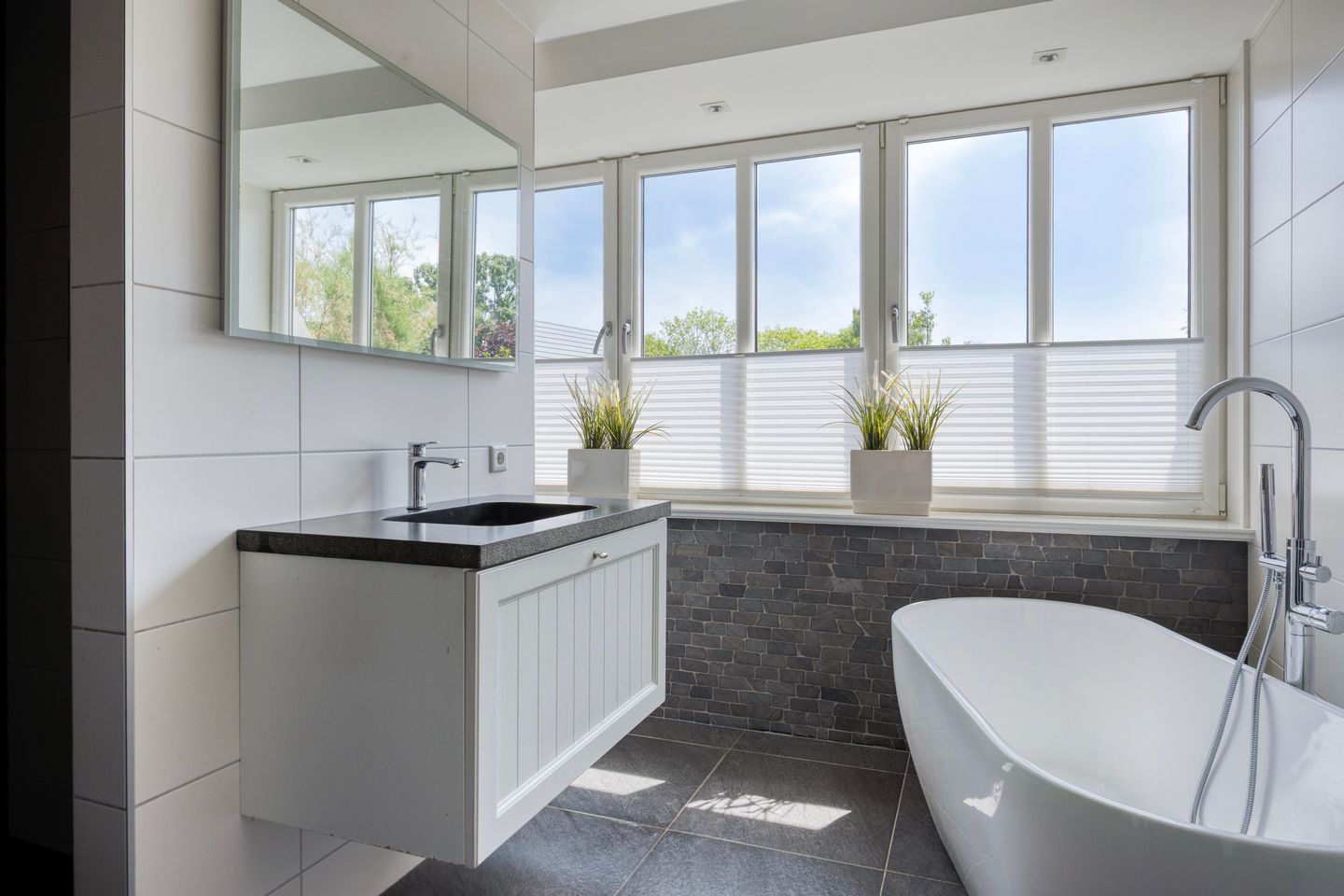 Foto 25 van Koningin Maximahof 12