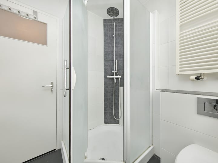 Foto 10 van Van der Waalsstraat 21