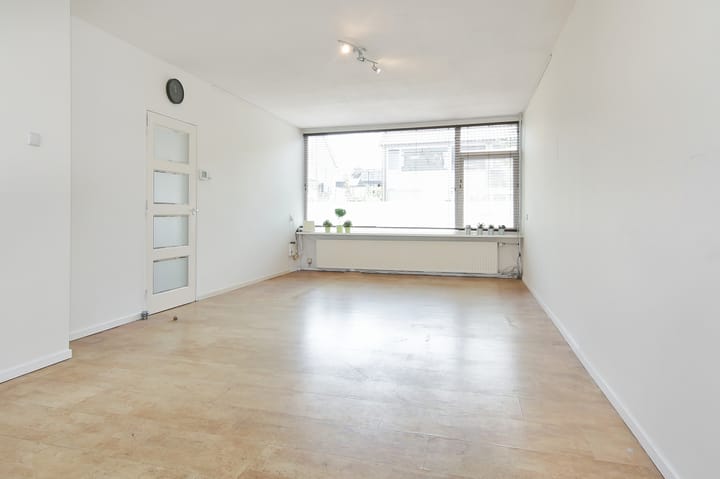 Foto 20 van Van der Waalsstraat 21