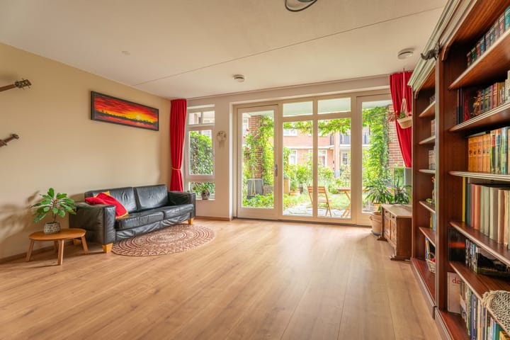 Photo 2 of De Klok 301