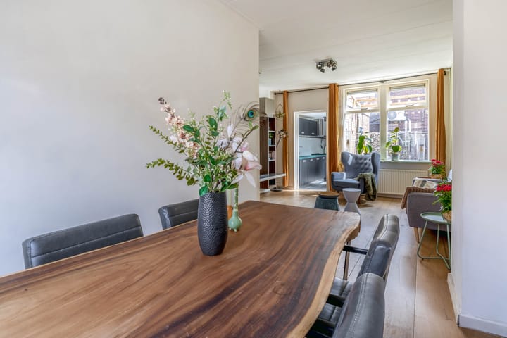 Photo 19 of Alexanderstraat 8