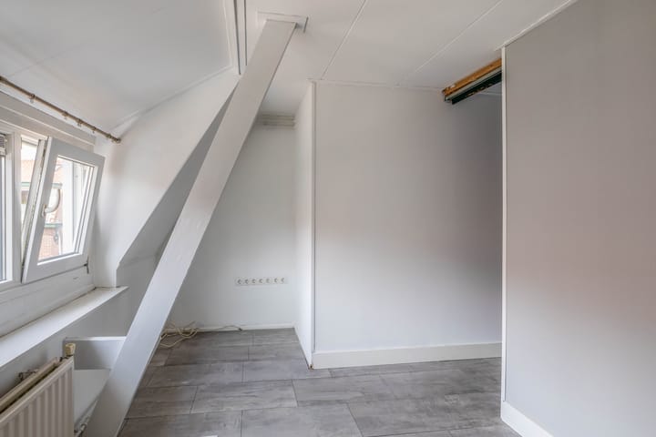 Photo 35 of Alexanderstraat 8