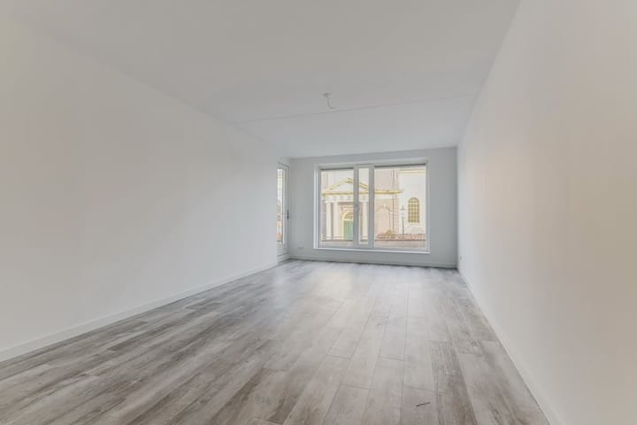 Photo 2 of Raadhuisplein 74