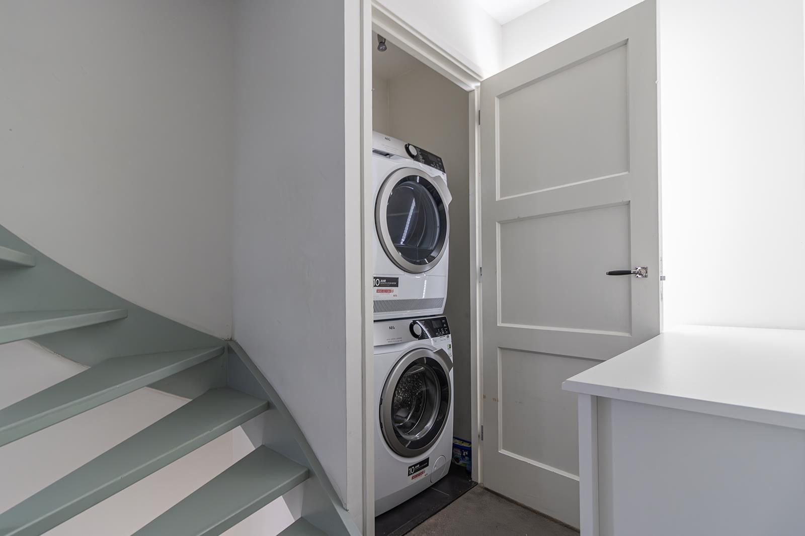 Photo 18 of Adriaen van Ostadelaan 7