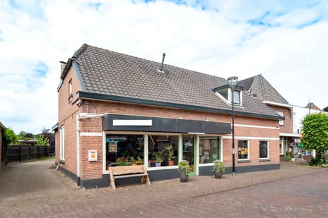Dorpsstraat 27