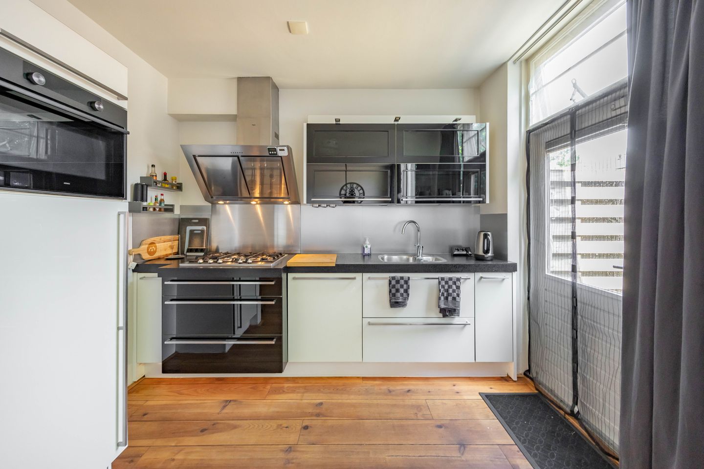 Foto 10 van Weegschaalstraat 17