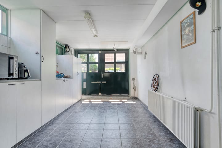 Foto 33 van Barwoutswaarder 96