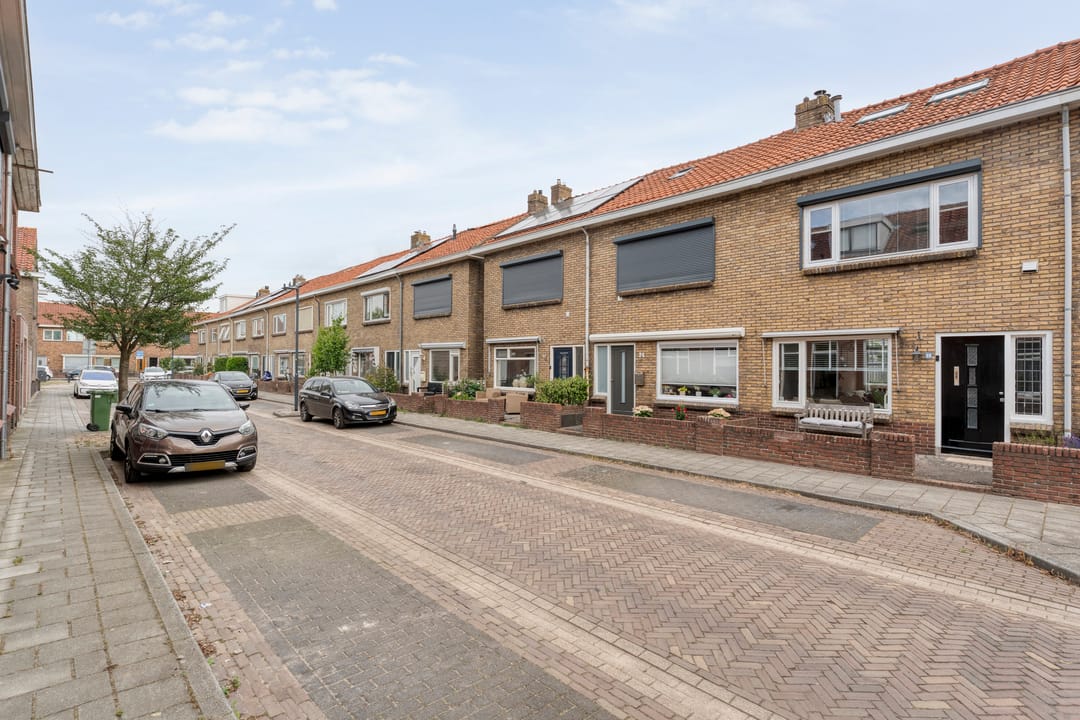 Photo 37 of L. Huismanstraat 26