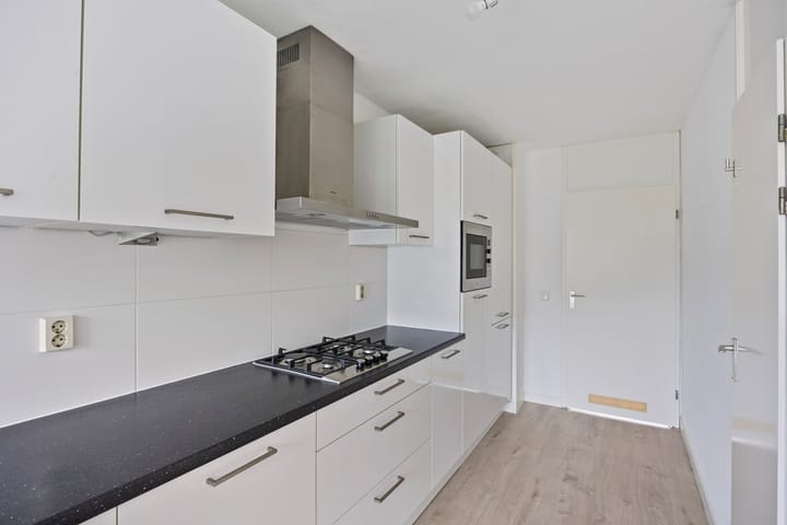 Foto 6 van Brentanostraat 136