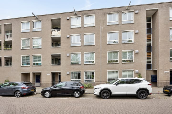 Foto 13 van Brentanostraat 136