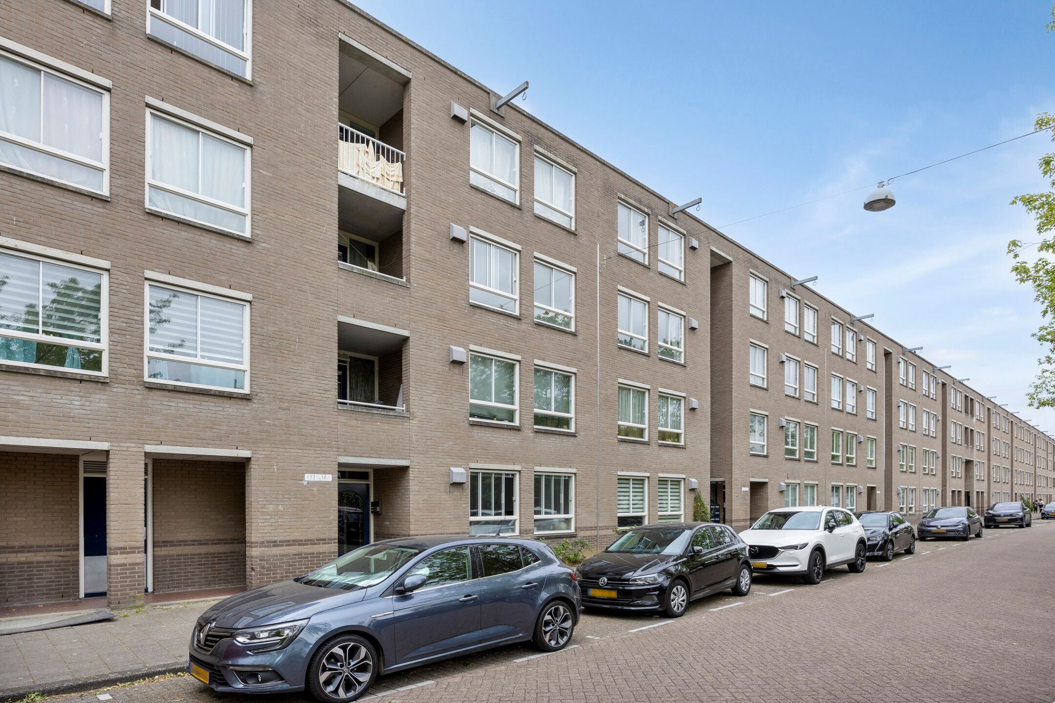 Foto 15 van Brentanostraat 136