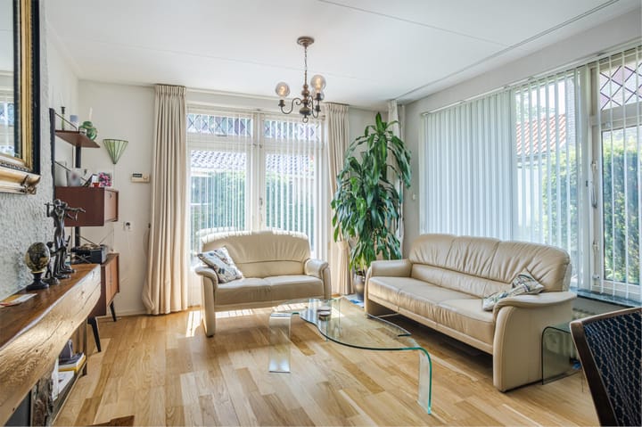 Photo 6 of Alexanderlaan 16