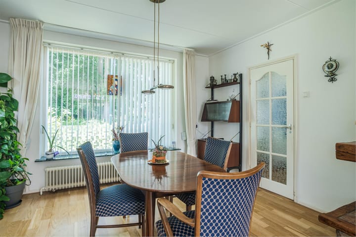 Photo 9 of Alexanderlaan 16