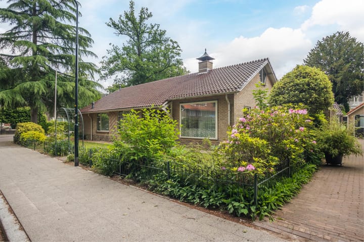 Photo 30 of Alexanderlaan 16