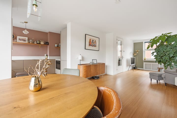 Foto 10 van James Wattstraat 4-1