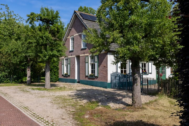 Photo 48 of Doornenburgsestraat 25