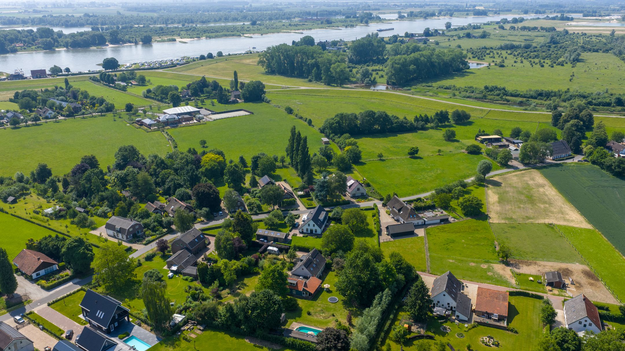 Foto 51 van Doornenburgsestraat 25