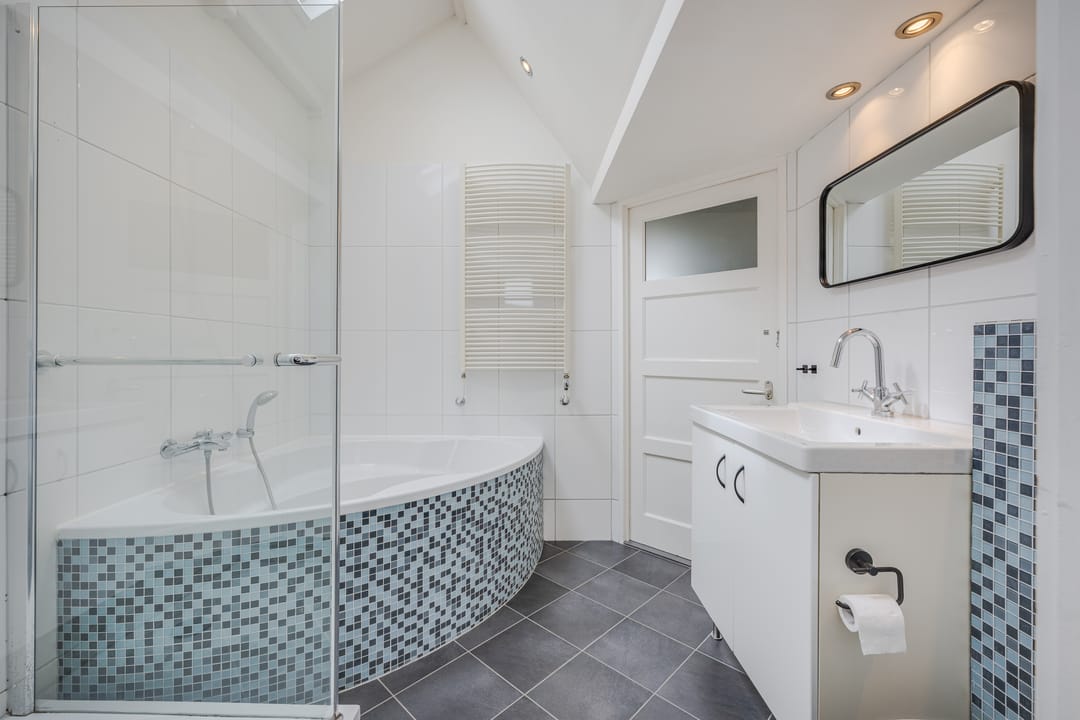 Photo 17 of Waardstraat 6