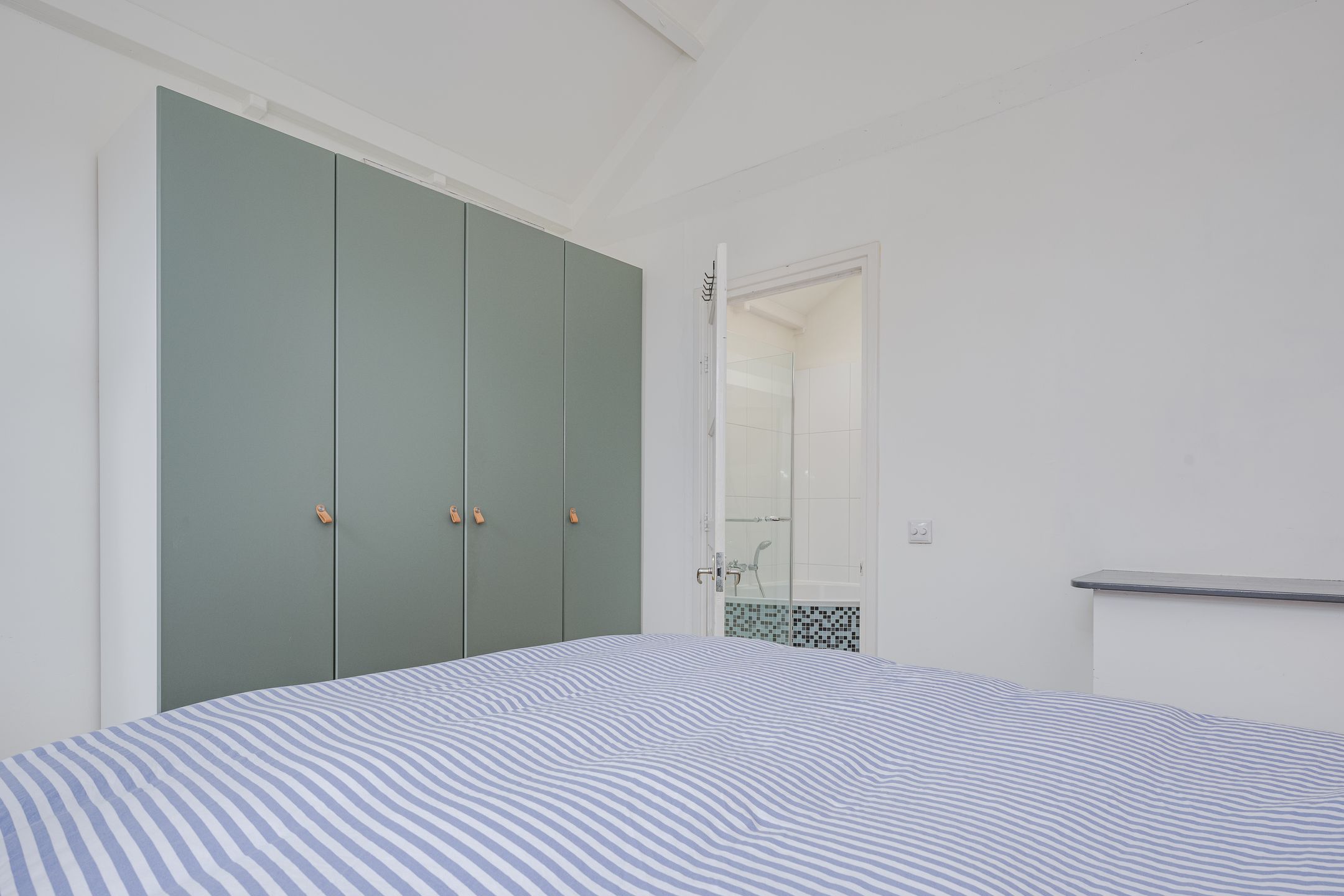 Photo 15 of Waardstraat 6