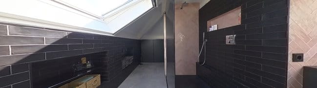 Master bedroom met badkamer